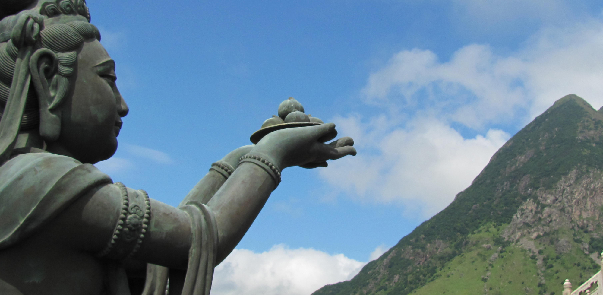 Po Lin (Precious Lotus) Monastery